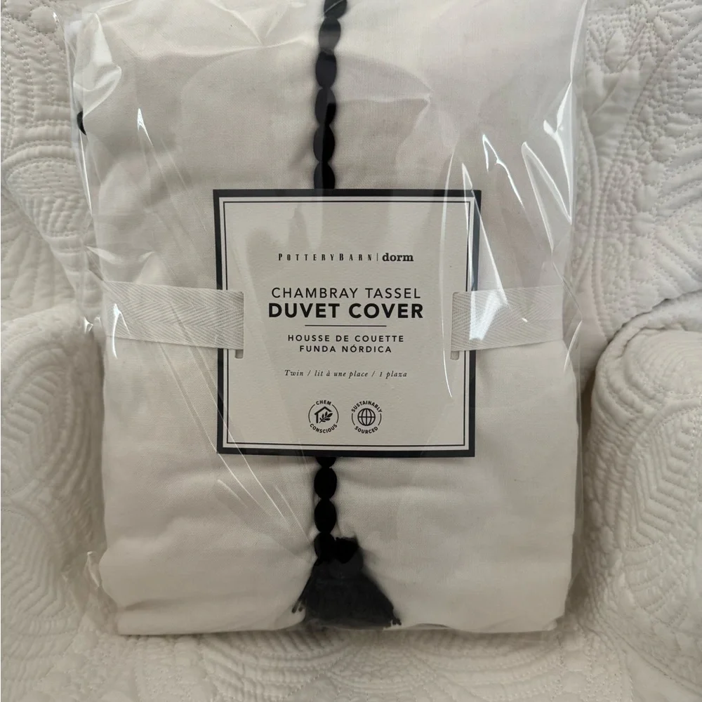 COPY - NWT~ Pottery Barn Teen White and Black Twin Size Duvet Cover